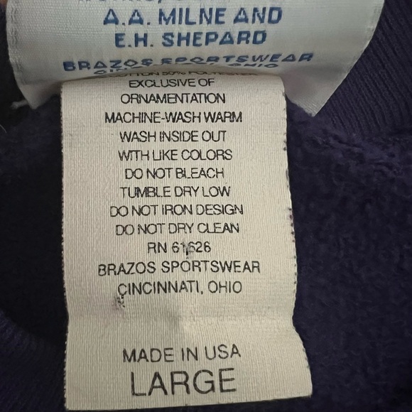 Vintage Disney Winnie the Pooh Sweatshirt - Purple - Picture 4 of 4